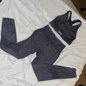 Victoria’s Secret Pink workout set